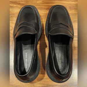 Black Loafers from American Eagle.  Women's size 7.  In Great condition.